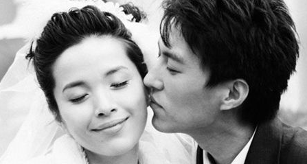 靳東妻子李佳照片深度解析：熒屏內(nèi)外，她如何支持“老干部”？