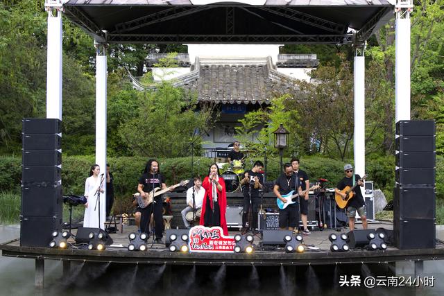 深度解析：實(shí)力唱將童謠是昆明哪里人？揭秘她的云南故鄉(xiāng)情結(jié)
