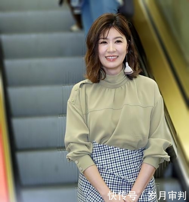 賈靜雯個(gè)人資料和照片全揭秘：深度解析其演藝生涯與家庭生活