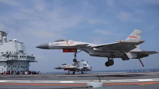 深海逐影：代號‘殲13’的隱身艦載戰(zhàn)斗機(jī)研發(fā)秘辛