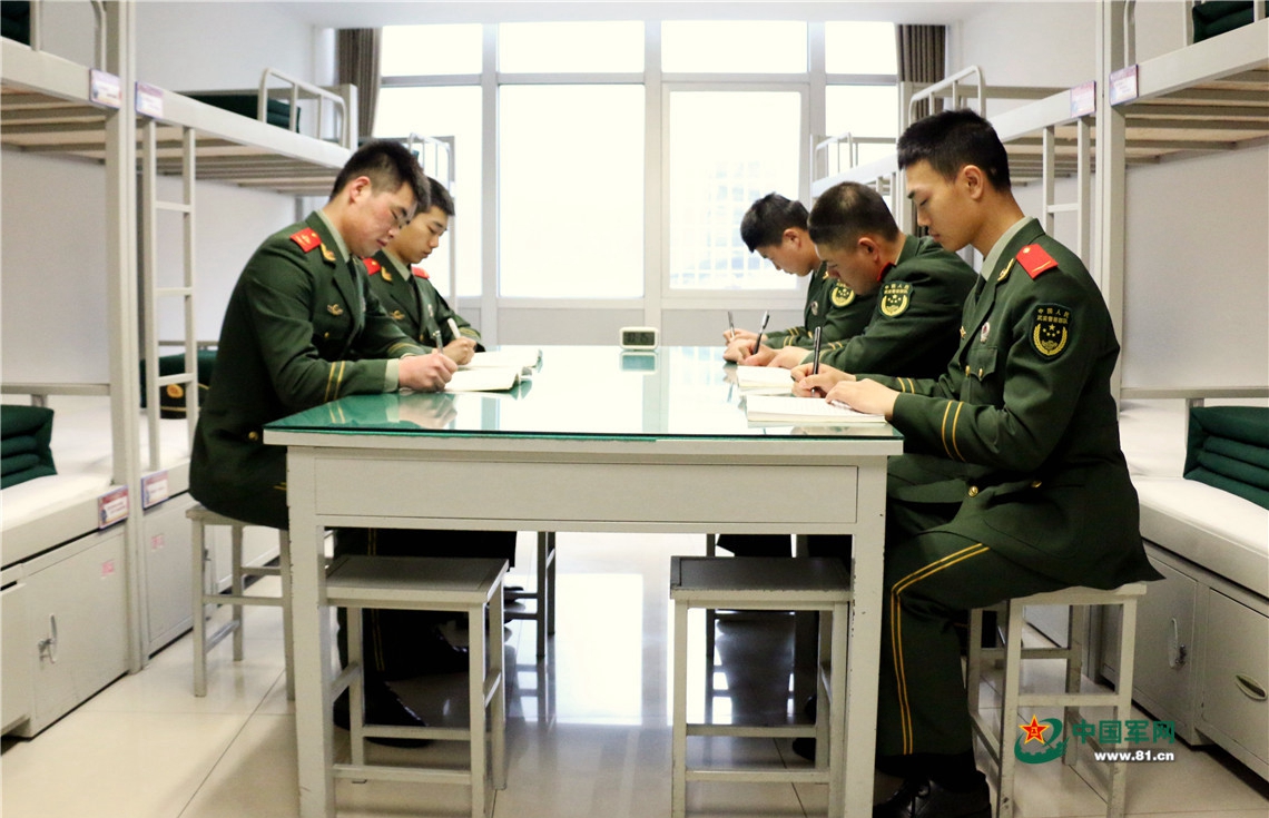 探秘軍校生活:一場關(guān)于中國人民武裝警察部隊(duì)學(xué)校怎么樣的深度對(duì)話