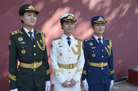 榮光之旅:一位紀(jì)錄片導(dǎo)演與中國人民解放軍儀仗隊女兵的深情對話