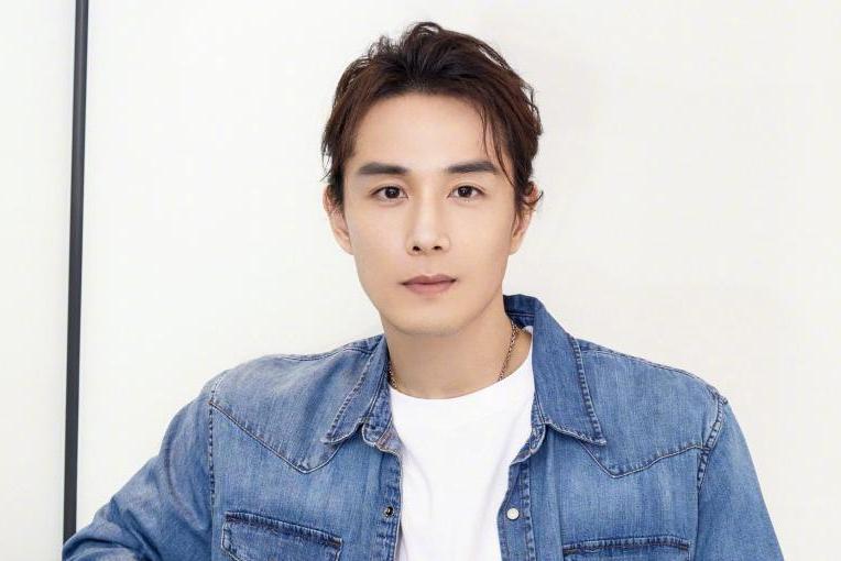深度解析：李承鉉的家人是哪國(guó)人？國(guó)籍與家庭背景全揭秘