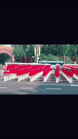 跨文化視野下的巾幗風(fēng)采：外國游客眼中的中國人民解放軍儀仗隊女兵奇遇