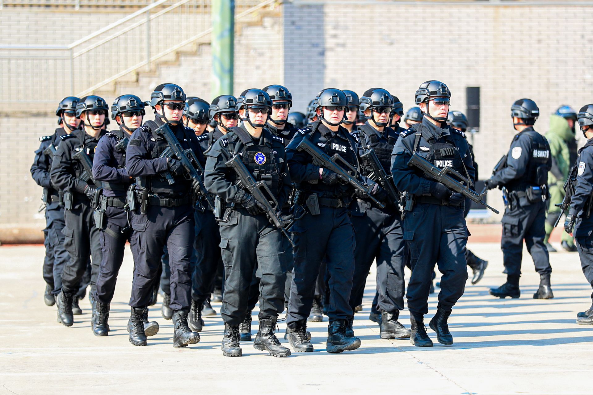 對(duì)話奇遇：探秘中國(guó)人民武裝警察部隊(duì)特種警察學(xué)院收女生嗎？