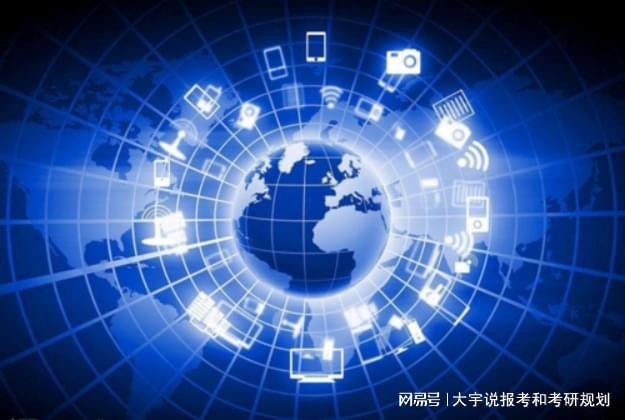 探秘未來：小李追尋2025新澳正版免費資料大全的奇遇之旅