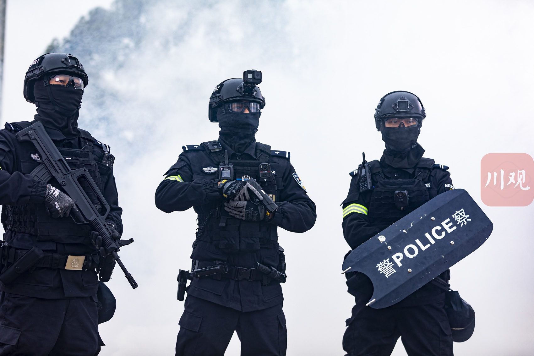 夢境尋蹤:中國人民武裝警察部隊特種警察學(xué)院招生電話的迷霧與使命呼喚