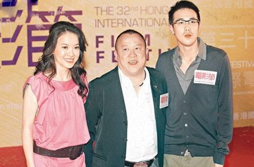 曾志偉個人資料老婆圖片深度解讀：揭秘影壇常青樹的家庭篇章