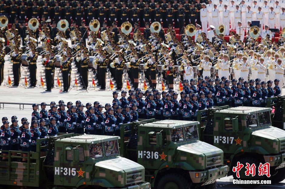 深度解析：閱兵一個(gè)方隊(duì)多少人組成？編制、意義與演變?nèi)ヂ? width=
