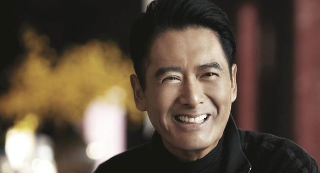 深度解析鄭伊健個(gè)人資料簡(jiǎn)介及家世：傳奇影星的成長印記與家族傳承