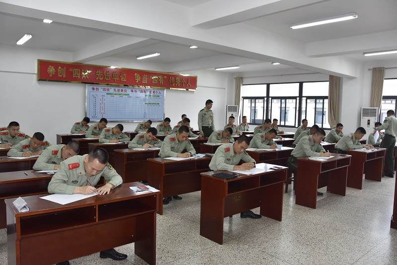 迷茫少年與老兵的深夜對(duì)話:揭秘武警部隊(duì)院校有哪些