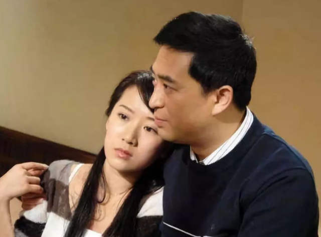 精析李念張嘉譯熒幕經(jīng)典:從《蝸居》看演技與影響力深度解讀